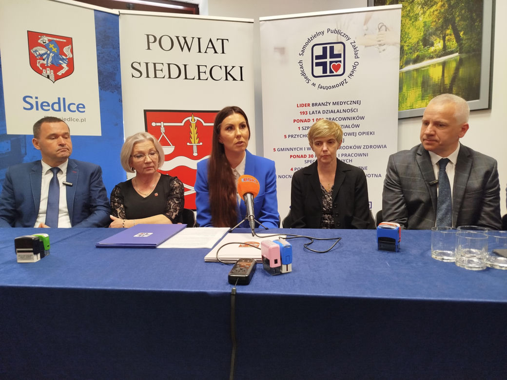 Umowa na przekazanie dotacji na zakup nowego sprzętu dla Szpitala Miejskiego w Siedlcach została podpisana 28 kwietnia