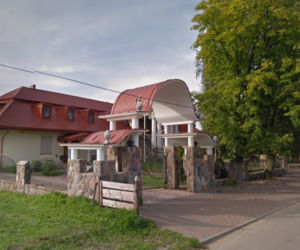 Majątek arcybiskupa Sławoja Leszka Głódzia w Bobrówce. 