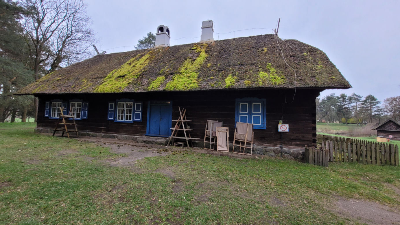 Magiczne miejsce na Mazurach warte odwiedzenia. Można poczuć się jak w dawnych czasach [ZDJĘCIA]