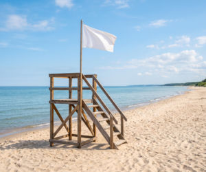 Sinice Międzyzdroje. Czy w Międzyzdrojach można się kąpać 12.08? Flaga, warunki pogodowe
