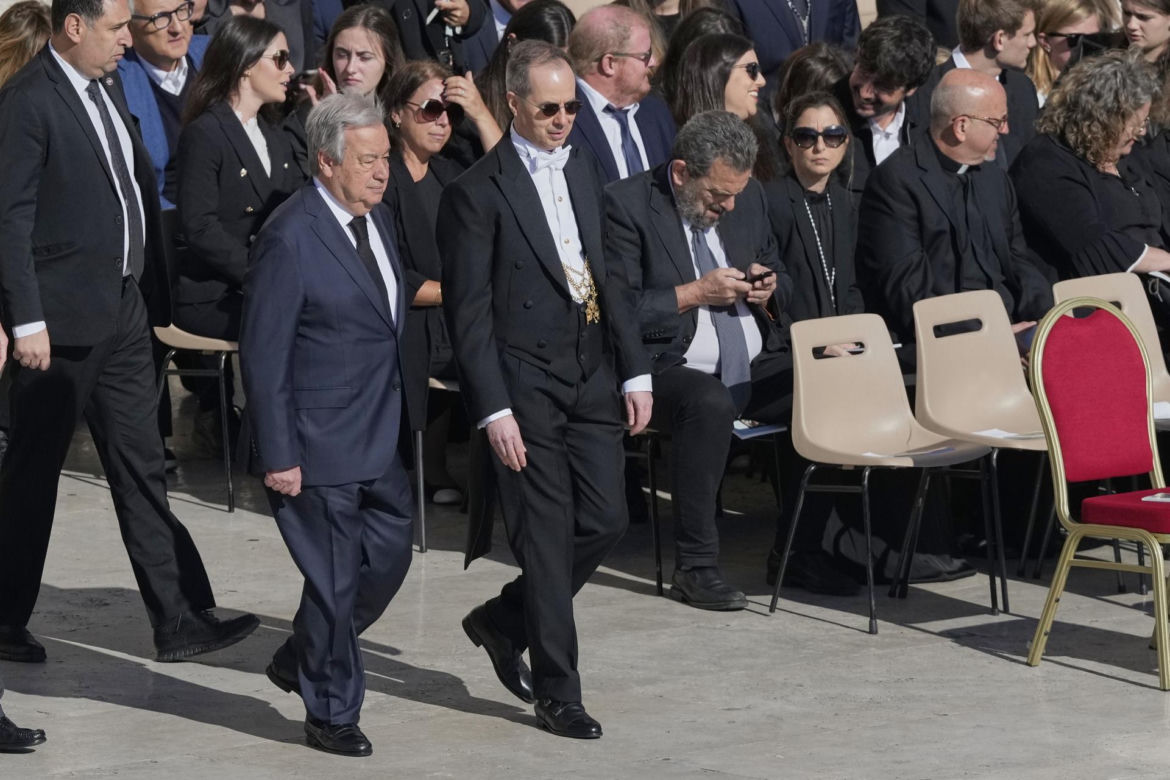 Głowy państw żegnają papieża Franciszka. Do Watykanu zjechali najważniejsi