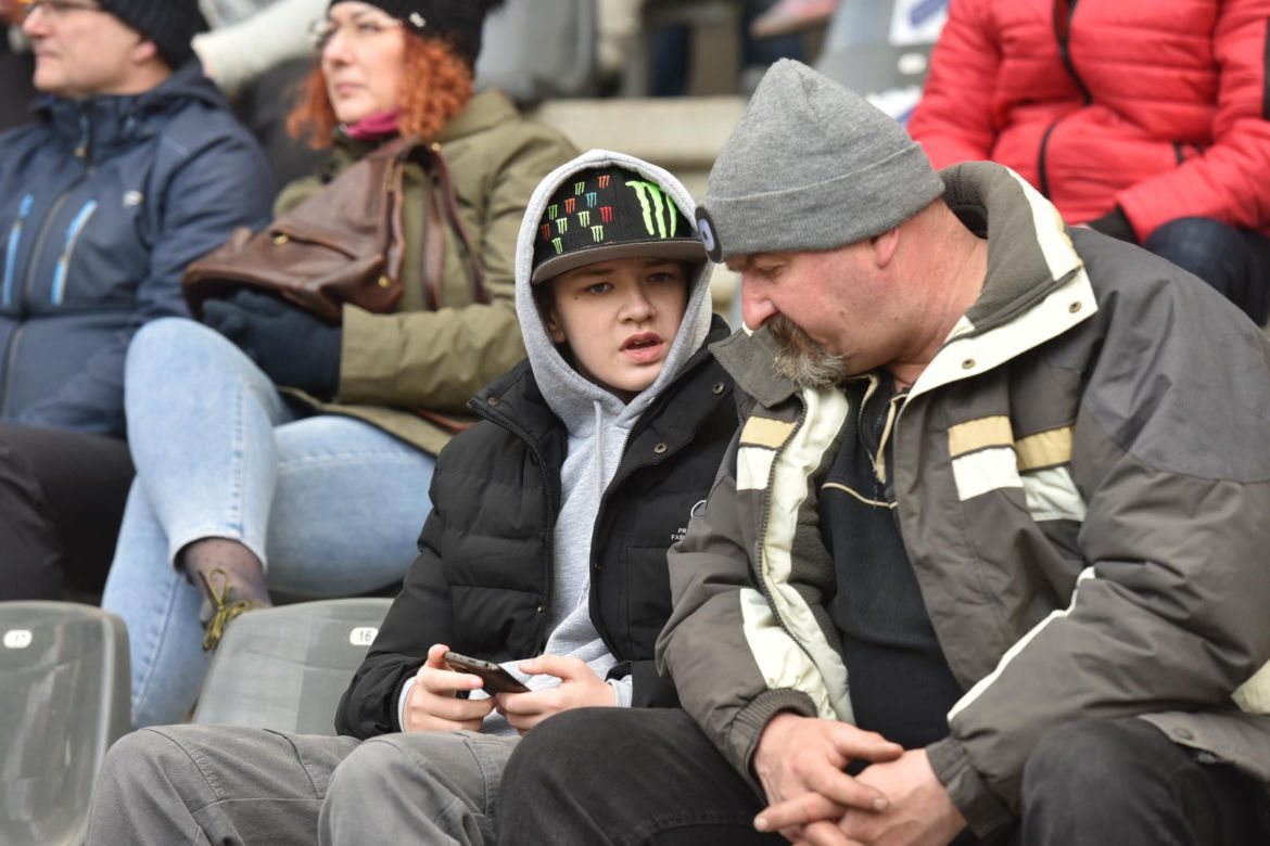 KS Apator Toruń - NowyHotel Falubaz Zielona Góra, zdjęcia kibiców z meczu sparingowego na Motoarenie