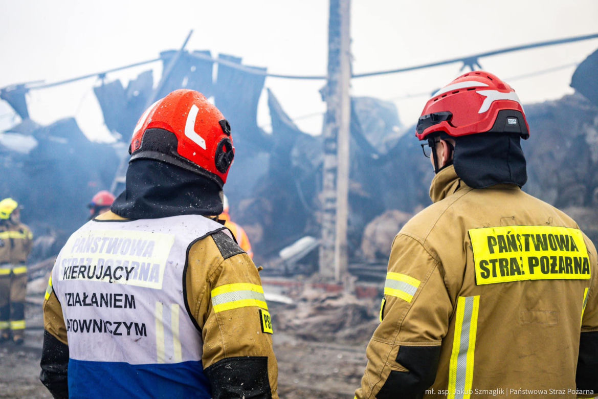 Gigantyczny pożar hali w Bydgoszczy. Co dalej z pracownikami? Jasne stanowisko firmy