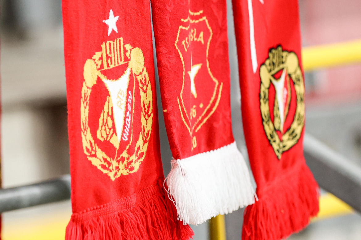 Widzew Łódź - Wisła Kraków; Zdjęcia kibiców i zawodników z meczu 11. kolejki PKO BP Ekstraklasy 2026/27