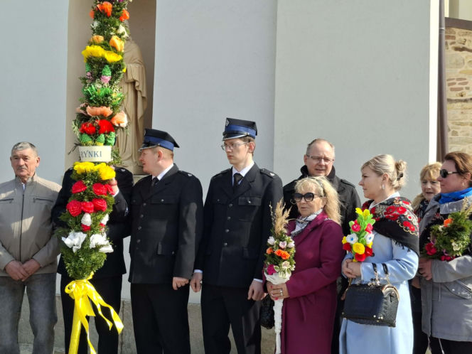 Niedziela Palmowa 2026 w gminie Brody. Barwna procesja i rekordowe palmy w Krynkach