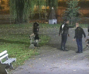 Brutalne pobicie młodego mężczyzny w Lesznie! Kim jest sprawca? [ZDJĘCIA]