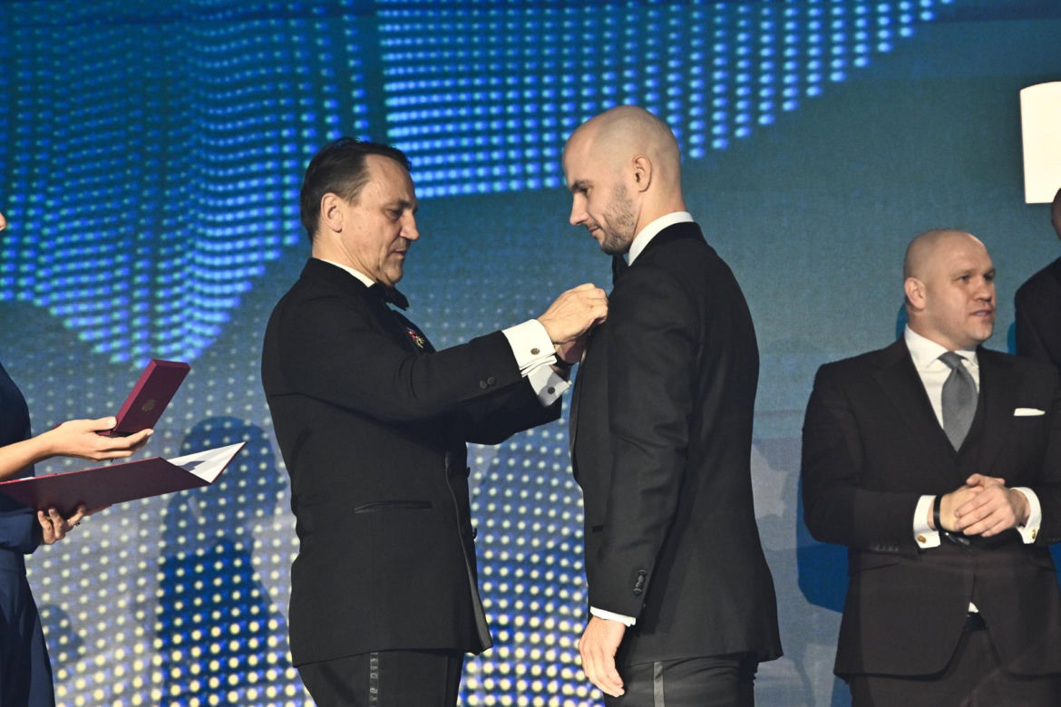 Radosław Sikorski odznaczył Ambasadorów Totalizatora Sportowego