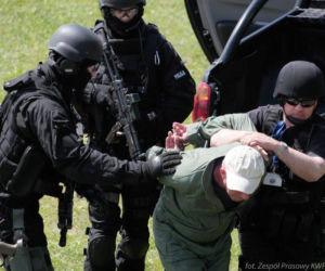 Samolot z terrorystami na pokładzie nad Małopolską: Zobacz zdjęcia z ćwiczeń służb [GALERIA]