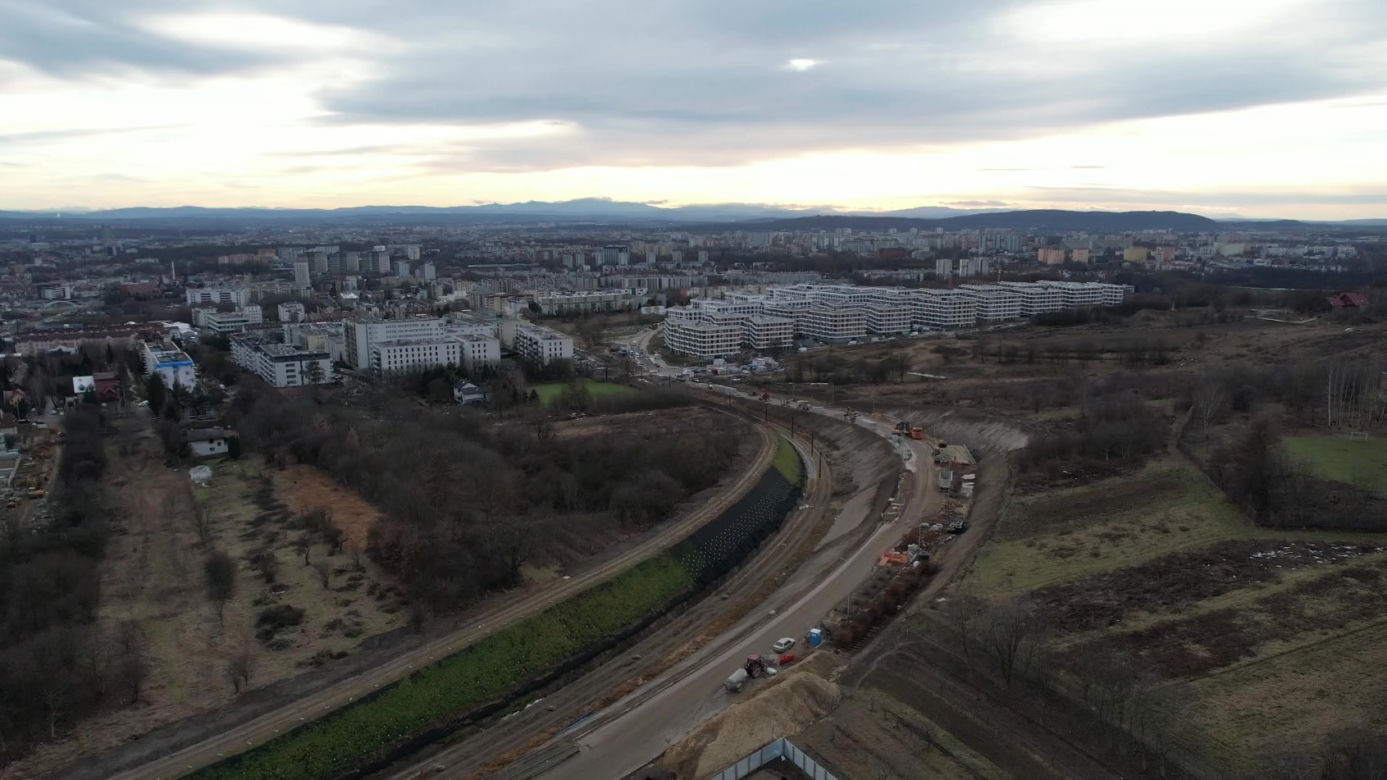 Linia tramwajowa do Górki Narodowej gotowa już w wakacje. Zobaczcie zdjęcia z budowy!