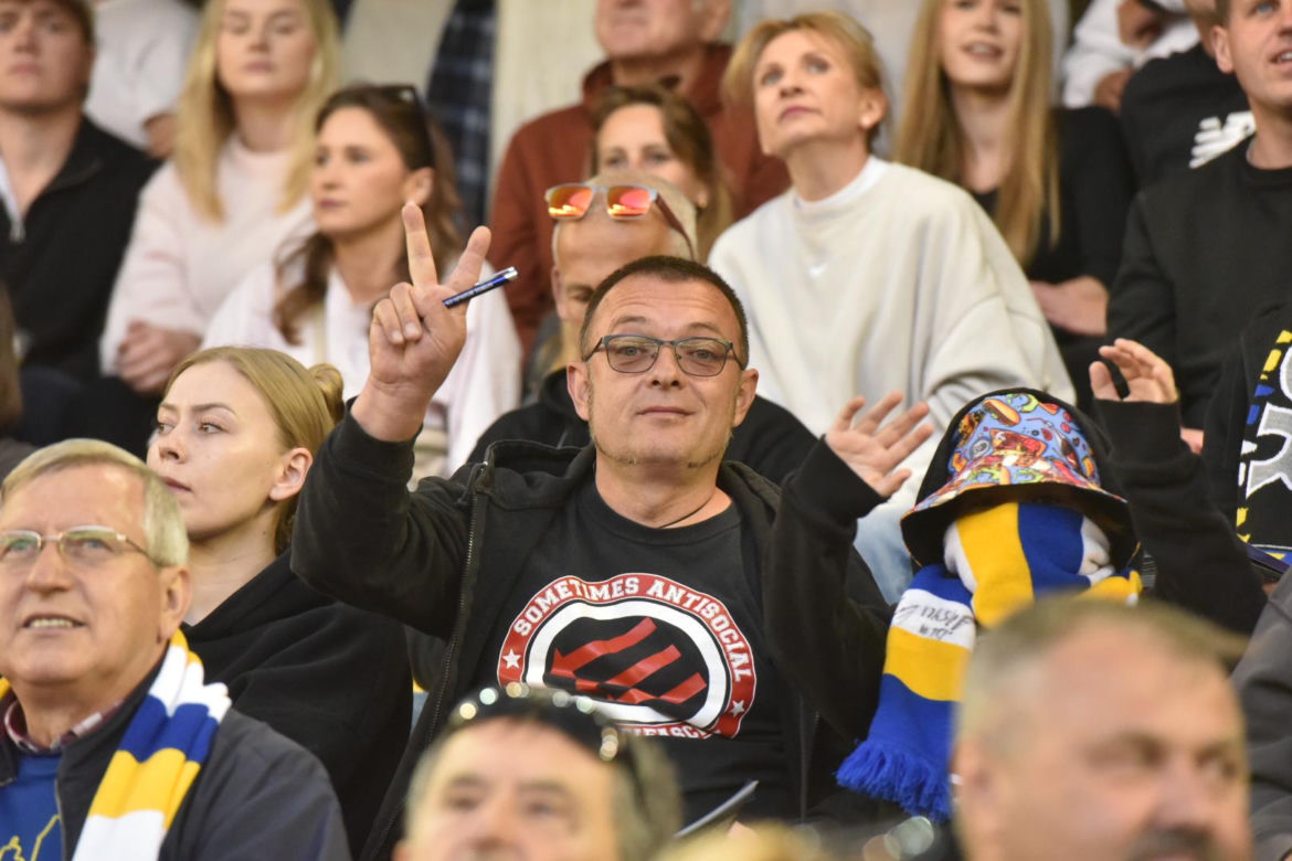 PRES Grupa Deweloperska Toruń - Betard Sparta Wrocław. Zdjęcia kibiców i zawodników z półfinału PGE Ekstraligi na Motoarenie