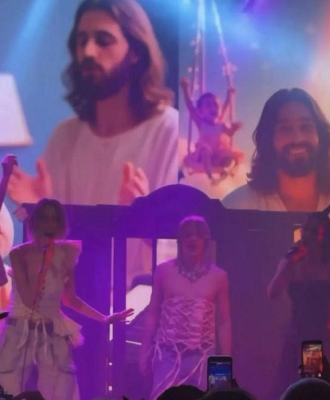 Julia Kamińska szaleje na koncercie. Doszło do obrazy "uczuć religijnych"