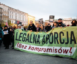 Ani jednej więcej. Najmocniejsze hasła na protestach po śmierci Izabeli z Pszczyny [ZDJĘCIA]