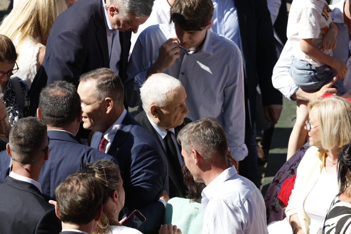 Podsumowali kampanię Nawrockiego. Kaczyński zachwycony rodziną prezydenta elekta
