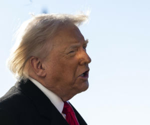 Pierwszy rok prezydentury Donalda Trumpa w liczbach. Podpisał 229 rozporządzeń i ułaskawił 88 osób