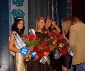 Konkursy piękności z dawnych lat. Zobacz archiwalne zdjęcia Miss Warmii i Mazur