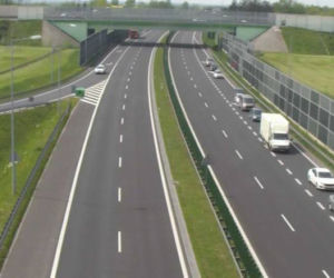 Wypadek na A4. Kierowcy jechali pod prąd korytarzem życia!