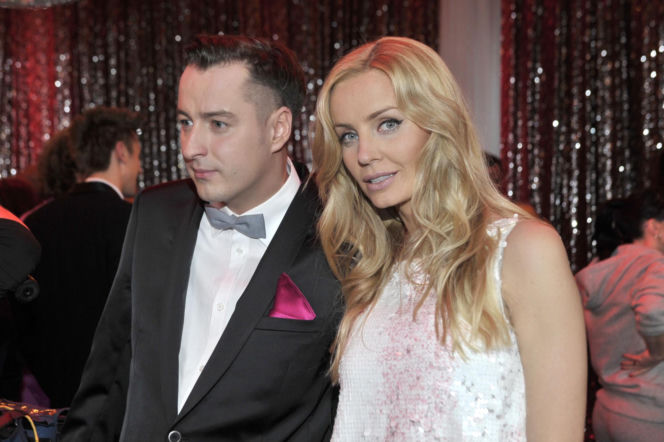 Tak na początku kariery wyglądał Piotr Kędzierski. Dziś trudno go rozpoznać na starych zdjęciach