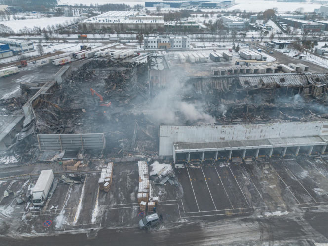Wielki pożar magazynu pod Poznaniem. Skala zniszczeń poraża!