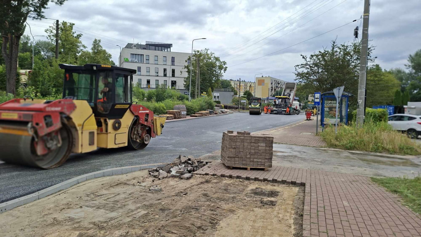 Drogowe remonty w Starachowicach. Fragment ulicy Piłsudskiego otwarty dla kierowców