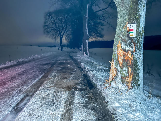 Wyciągnęli 63-letnią maszynę do odśnieżania