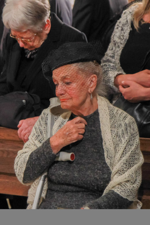 Jaruzelska i Kiszczakowa nie stracą rent po mężach zbrodniarzach