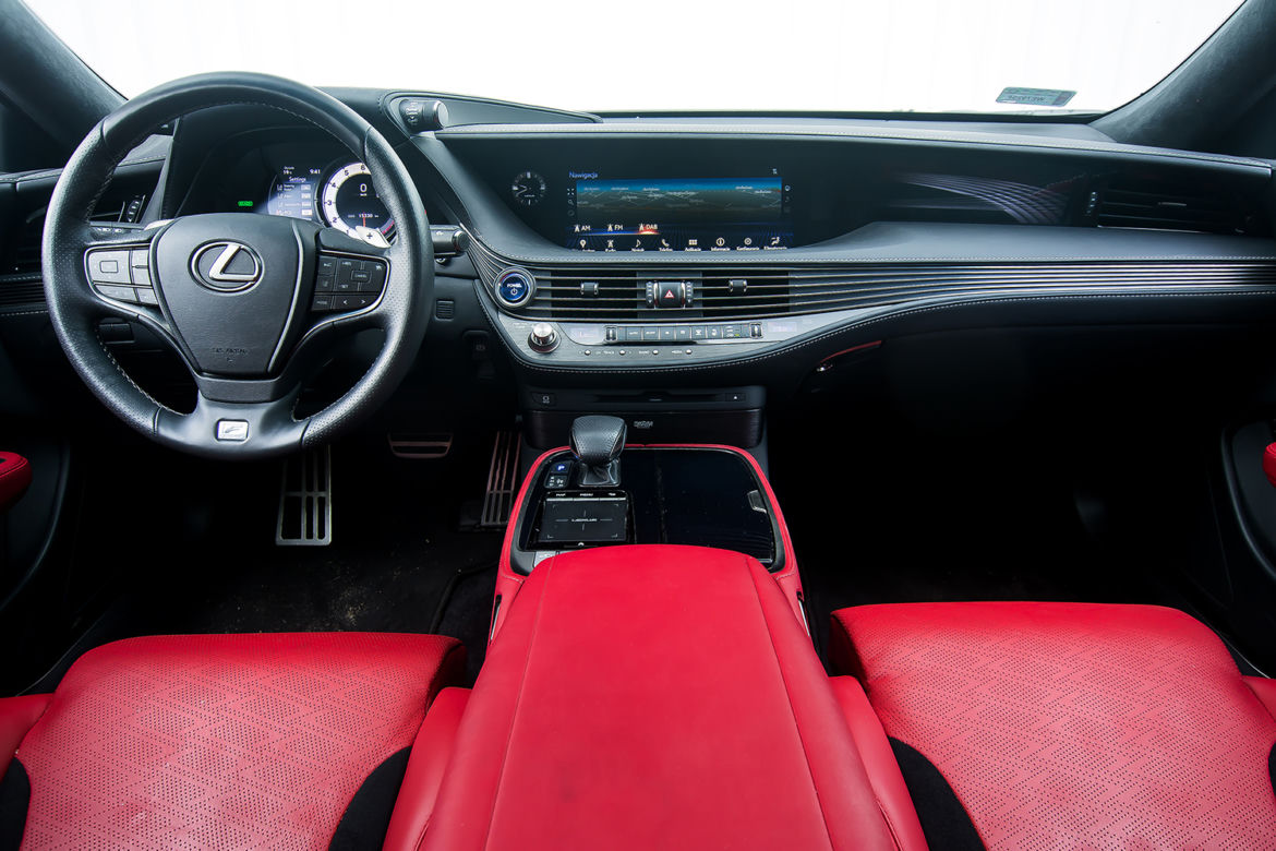 Lexus LS500h F-Sport