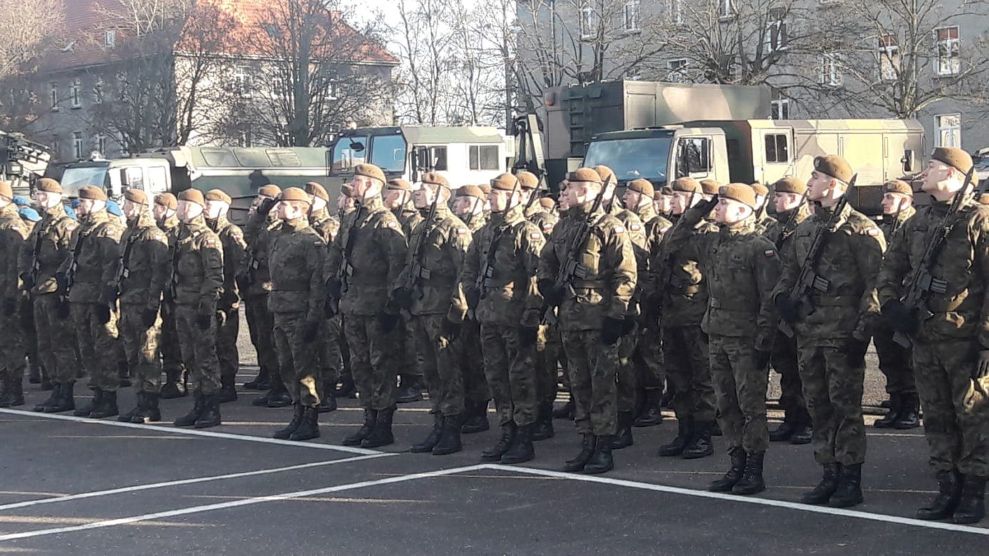 Słupsk. Mariusz Błaszczak na zaprzysiężeniu nowych Terytorialsów 