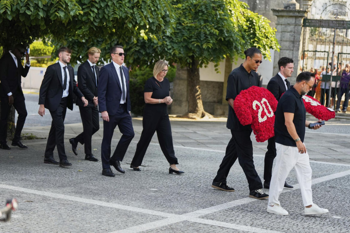 Pogrzeb Diogo Joty. Pożegnały go gwiazdy piłki