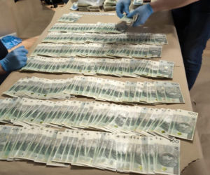 21-latek w Bydgoszczy wpadł. Niewiarygodne, co znalazła przy nim policja. Waga zwariowała