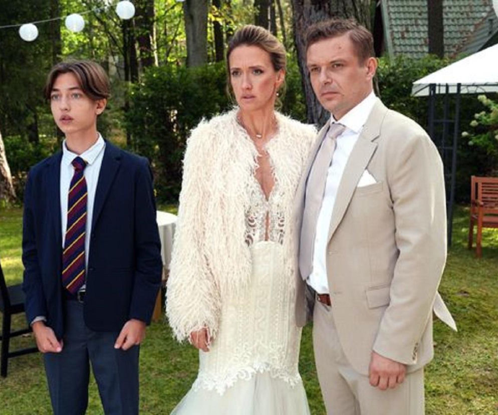 Barwy szczęścia, odcinek 3320: Przykry finał ślubu Asi i Huberta! Złożą przysięgę i wtedy wkroczy były panny młodej  - ZDJĘCIA