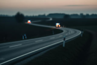 Dachowanie BMW na krajowej 20. Co zawiodło, gdy liczyła na refleks?