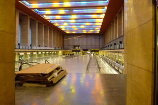 Ikoniczny port lotniczy, monument przedwojennego modernizmu, wizytówka przepychu. Za dużo tego, jak na jedno miejsce w Europie. Tempelhof