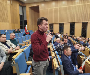 Protest rolników na spotkaniu z ministrem rolnictwa na Uniwersytecie w Siedlcach