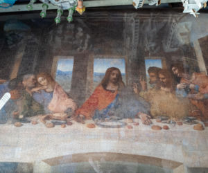 Mieszkanie wytapetowane puzzlami! Tak mieszka Mirek z Piekar