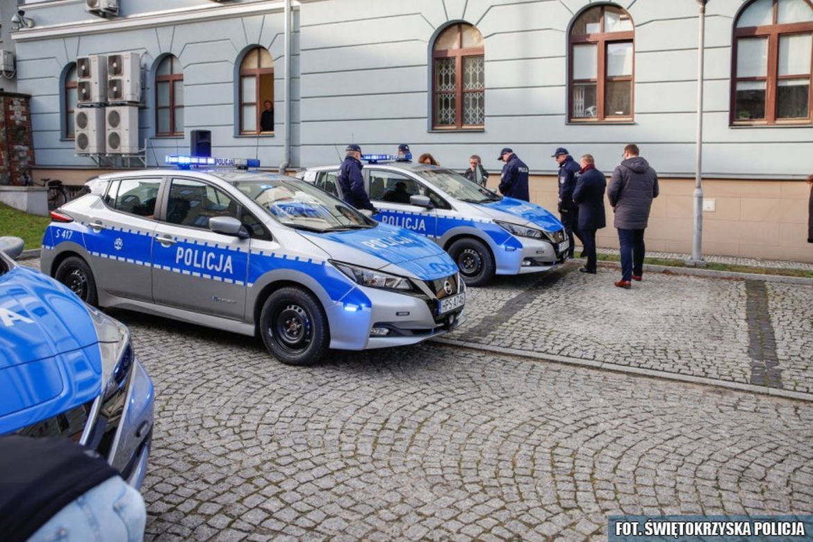 Kielecka policja odebrała 4 elektryczne radiowozy