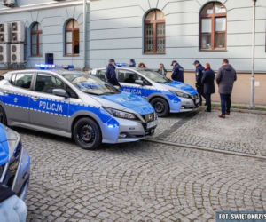 Kielecka policja odebrała 4 elektryczne radiowozy