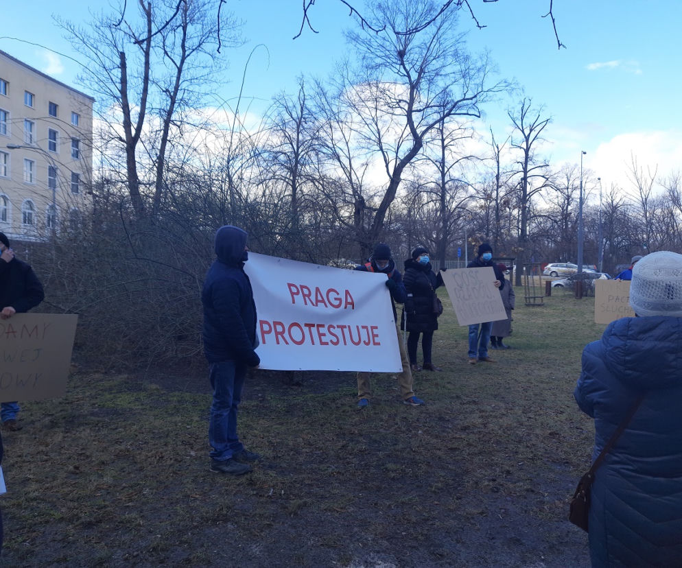 Pikieta przed Szpitalem Praskim