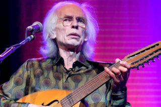 Steve Howe przerywa milczenie. Legendarny gitarzysta Yes wraca do zdrowia po operacji 
