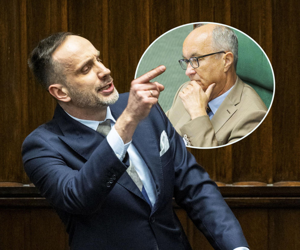 Janusz Kowalski wskazuje palcem. Na miniaturze obok Włodzimierz Czarzasty. O starciu w Sejmie czytaj w SE Polityka.