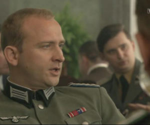 Czas honoru 7 sezon  odc. 1. Heinrich Pabst (Borys Szyc)