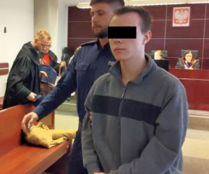 Mateusz rzucił monetą. Wypadł orzeł, więc udusił Wiktorię