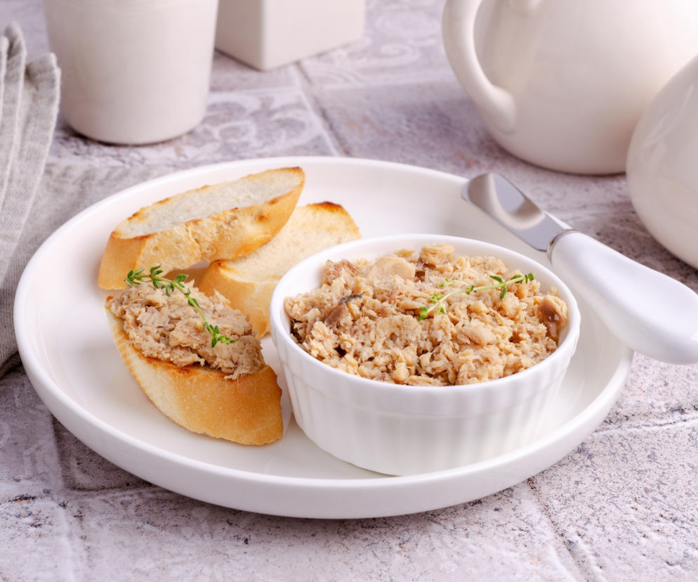 Pasty kanapkowe w PRL – sprytne smarowidła z niczego, które smakowały wszystkim