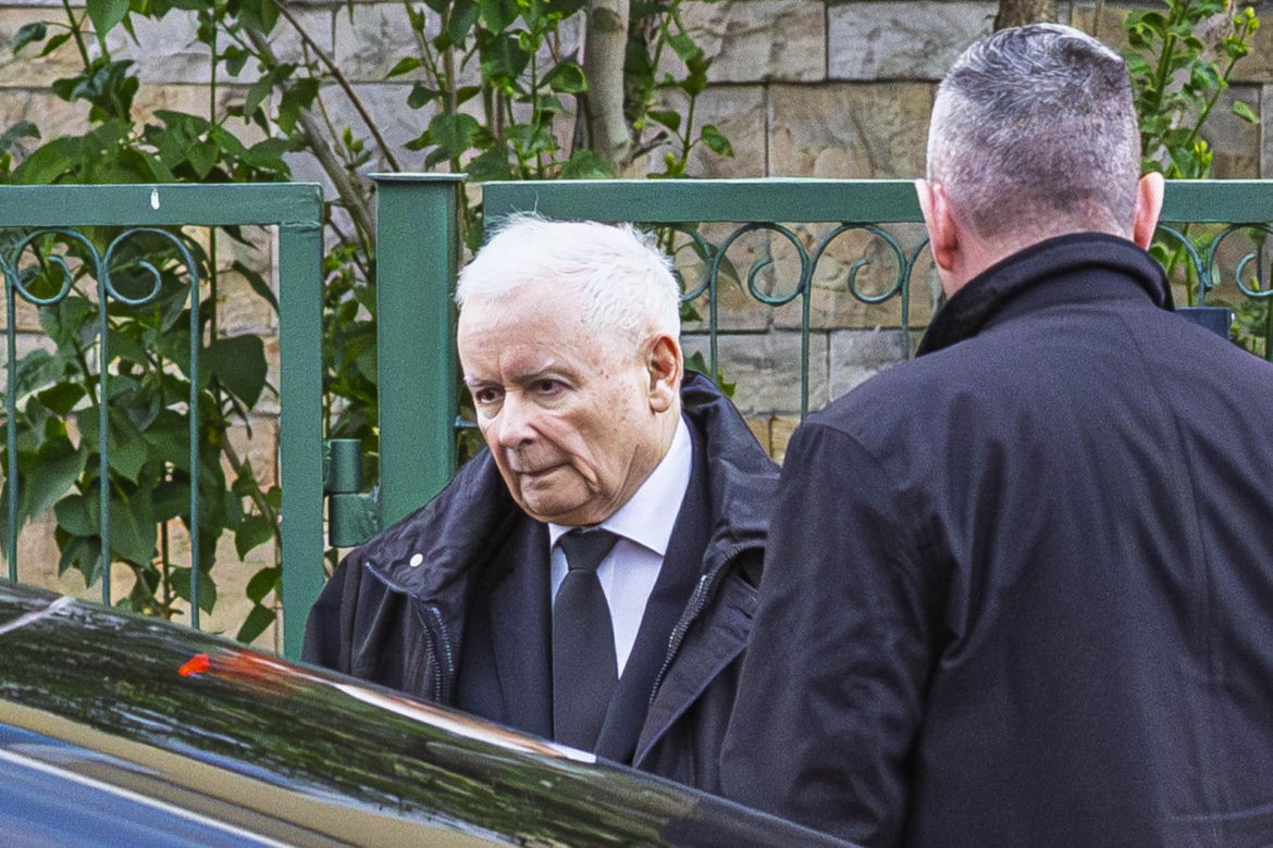 Kaczyński będzie jak Dionizos! Kiście winogron uginają się od słodyczy