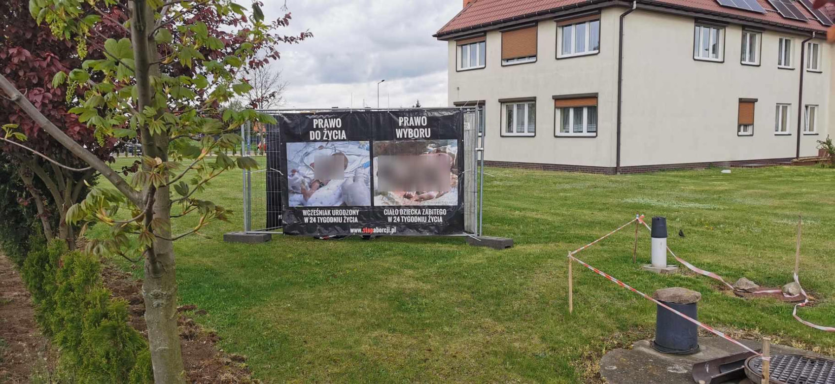Antyaborcyjne plakaty w Koninie