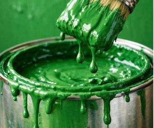 Koniec z epoką beżu we wnętrzach. Złapała za farbę i stworzyła najpiękniejsze miejsce na ziemi. Wyjątkowa metamorfoza domu zachwyci Cię od pierwszego zdjęcia