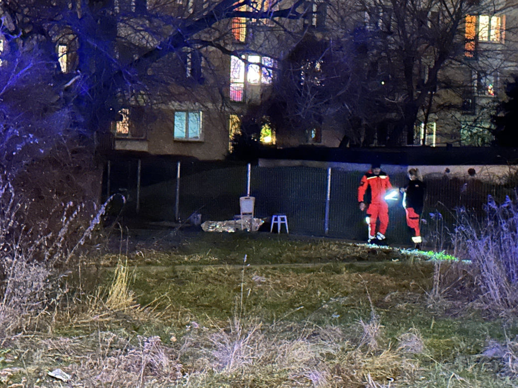 Makabra na Woli. Ludzkie zwłoki na chodniku!