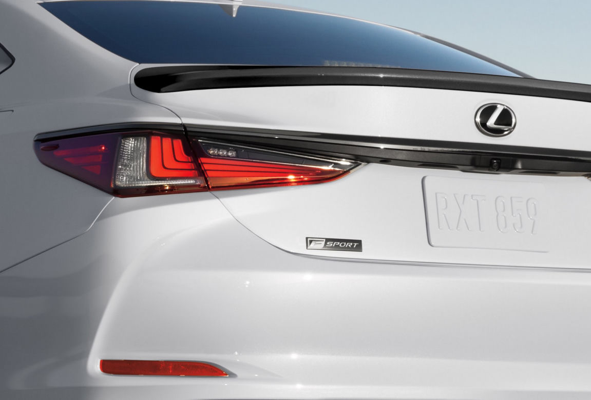 Lexus ES z napędem AWD