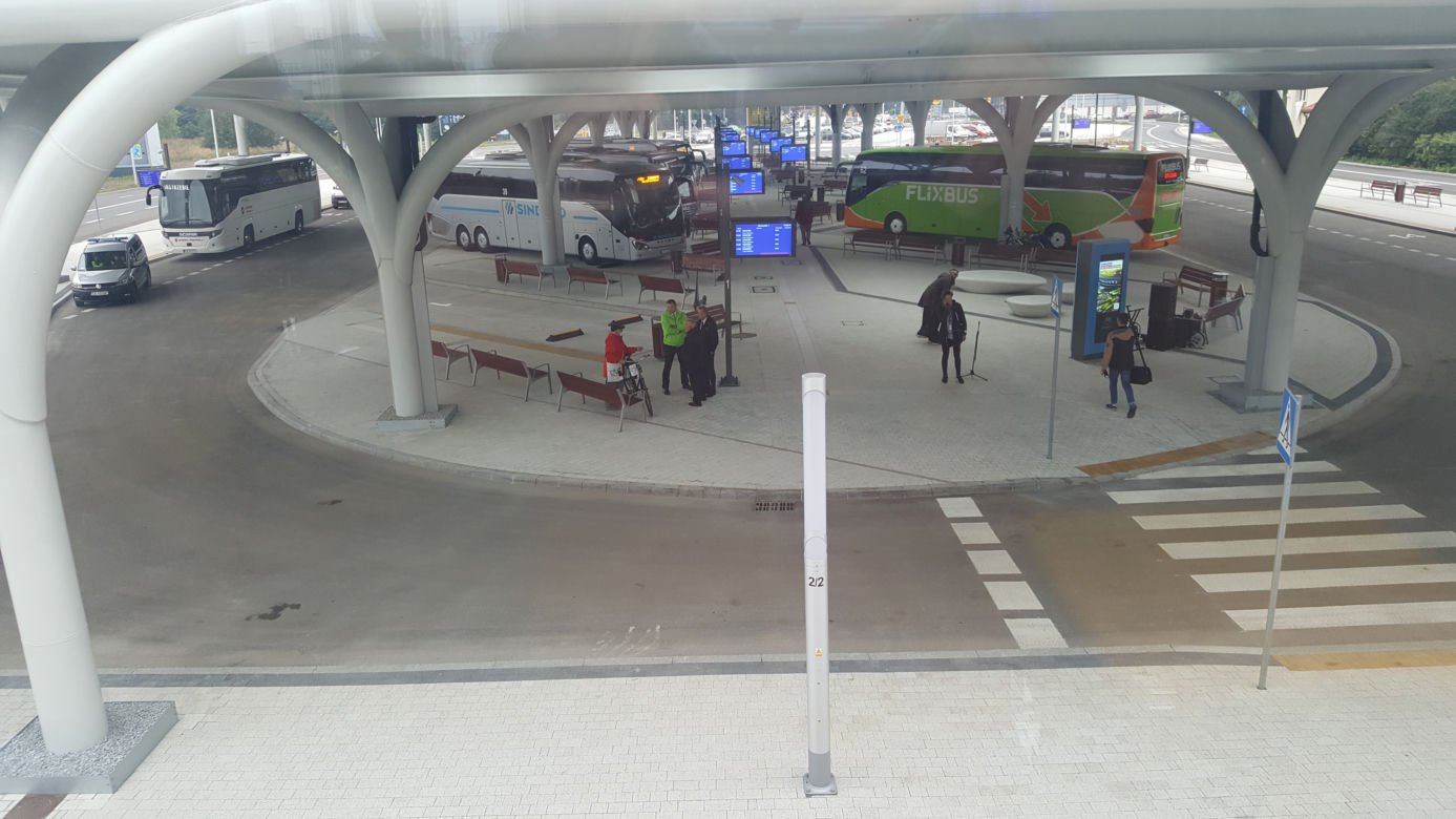 W Katowicach otwarto  Centrum Przesiadkowe Sądowa