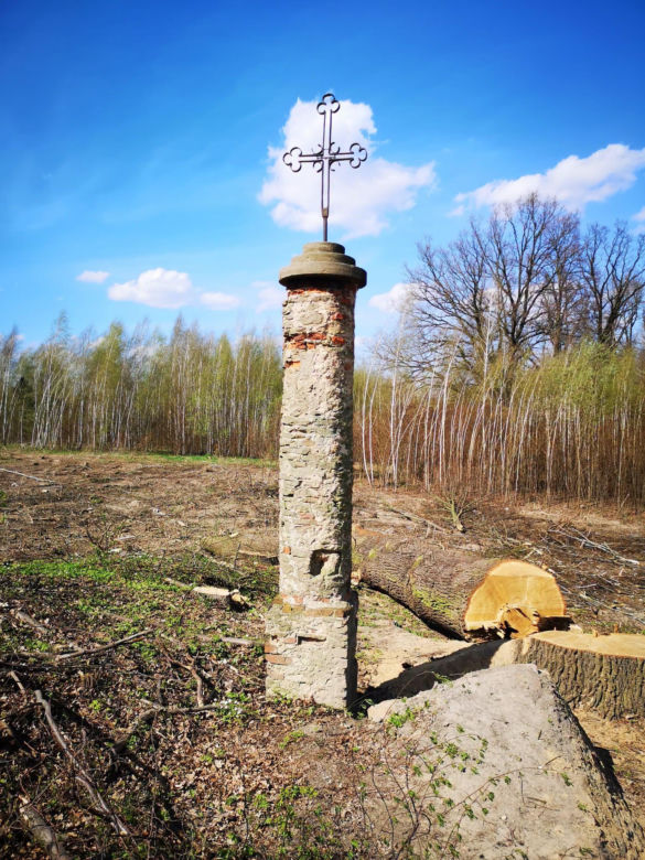 Kolumna z 1843 roku stanęła na drodze obwodnicy. Kryła historię zburzonego kościoła