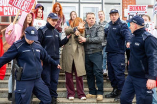 Pierwsza miłość: powstaje fanklub Teresy i Mateusza... Historia ich zakazanej miłości zyskuje fanów